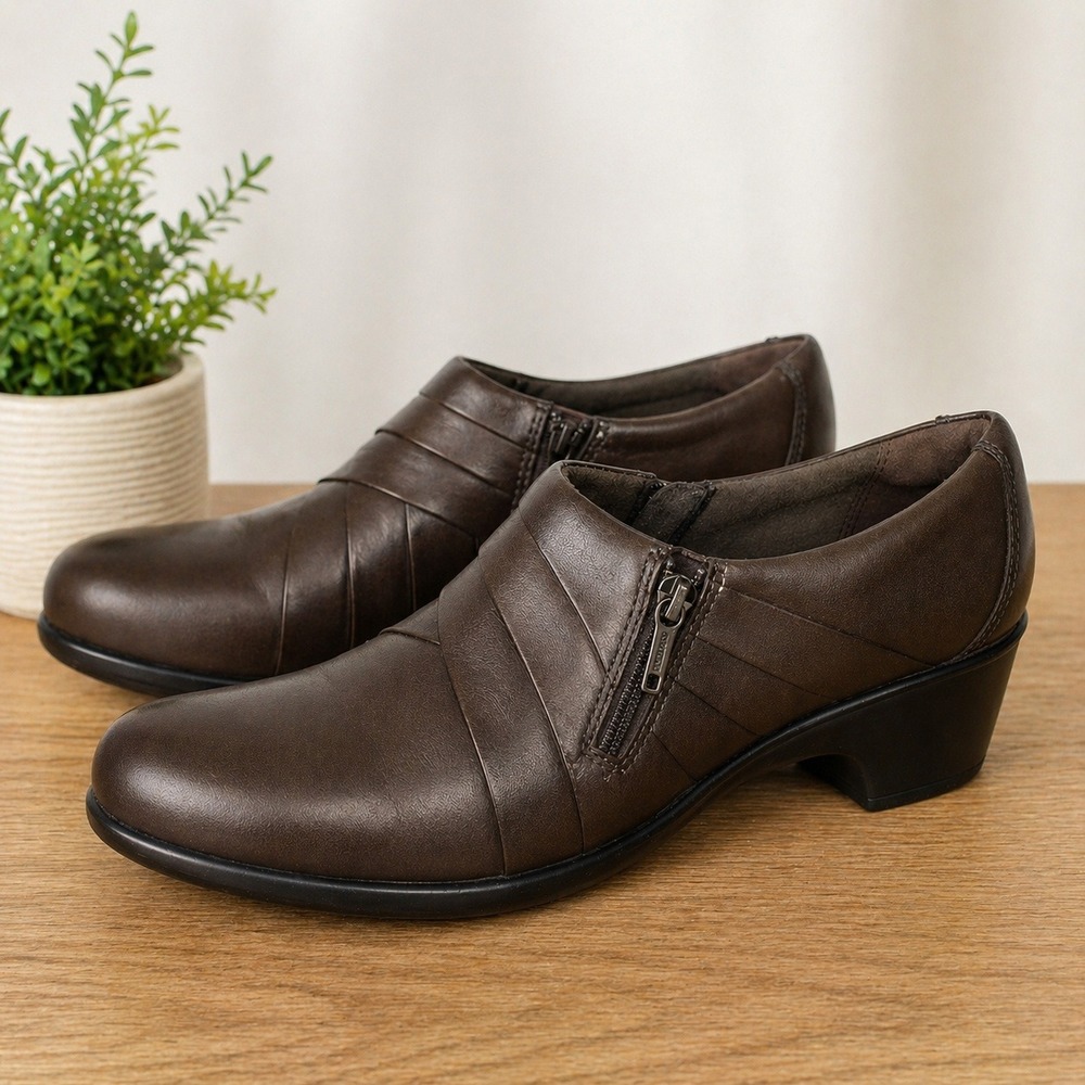 Clarks Brown Leather Slip On Shoes Womens 9M Comfort‎ Office Side Zip